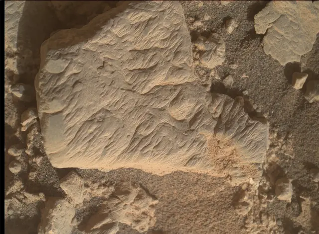 Sol 4243: Mars Hand Lens Imager (MAHLI)