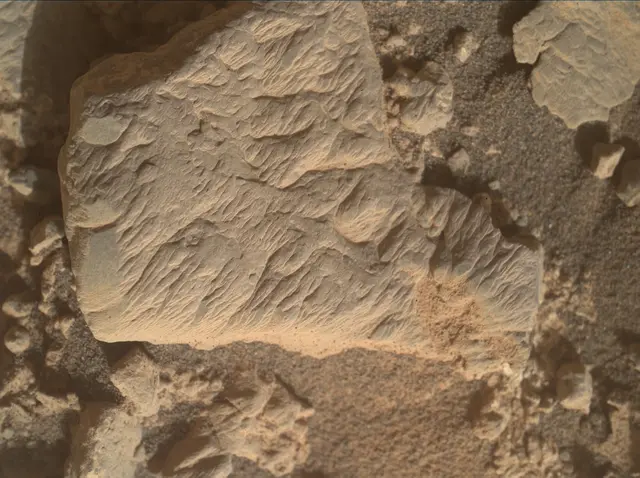 Sol 4243: Mars Hand Lens Imager (MAHLI)