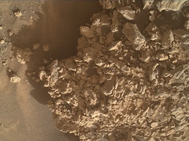 Sol 4243: Mars Hand Lens Imager (MAHLI)