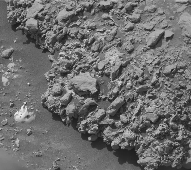Sol 4244: Mast Camera (Mastcam)