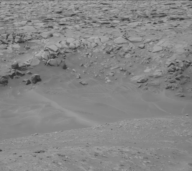Sol 4248: Mast Camera (Mastcam)
