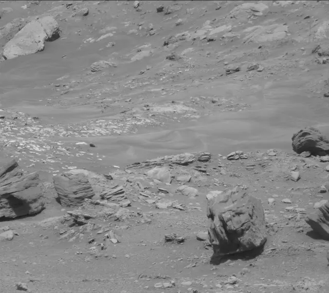 Sol 4248: Mast Camera (Mastcam)