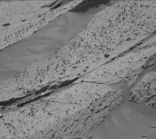 Sol 4250: Mast Camera (Mastcam)