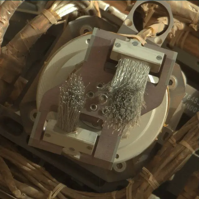 Sol 4250: Mast Camera (Mastcam)