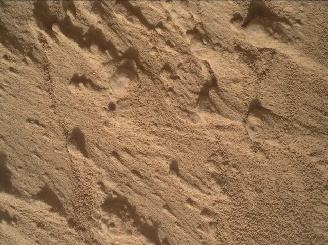 Sol 4250: Mars Hand Lens Imager (MAHLI)
