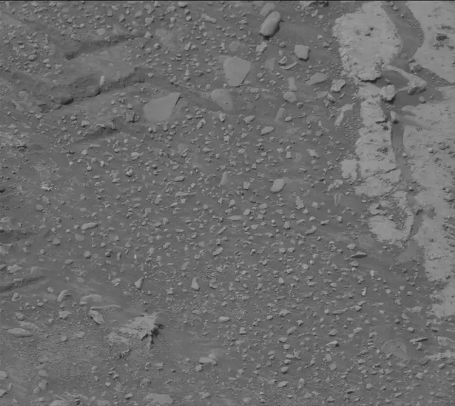 Sol 4284: Mast Camera (Mastcam)
