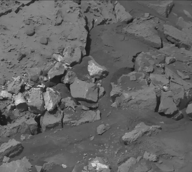 Sol 4284: Mast Camera (Mastcam)