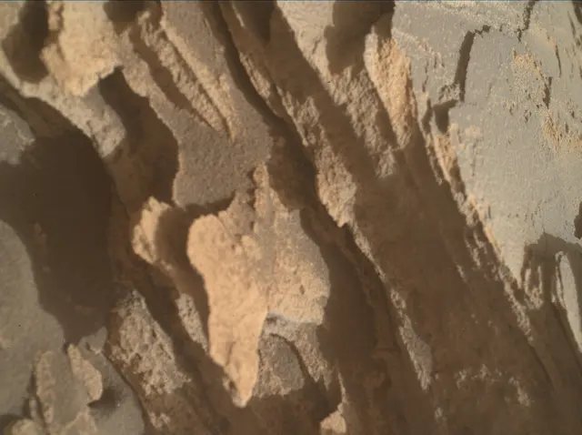 Sol 4300: Mars Hand Lens Imager (MAHLI)