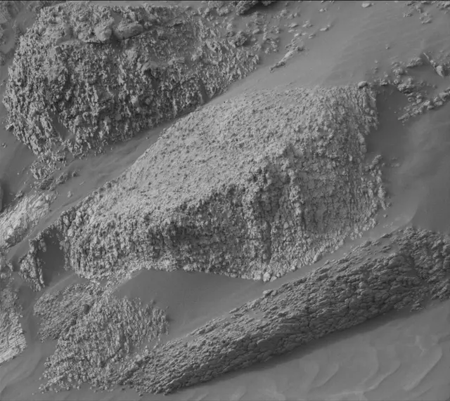 Sol 4301: Mast Camera (Mastcam)