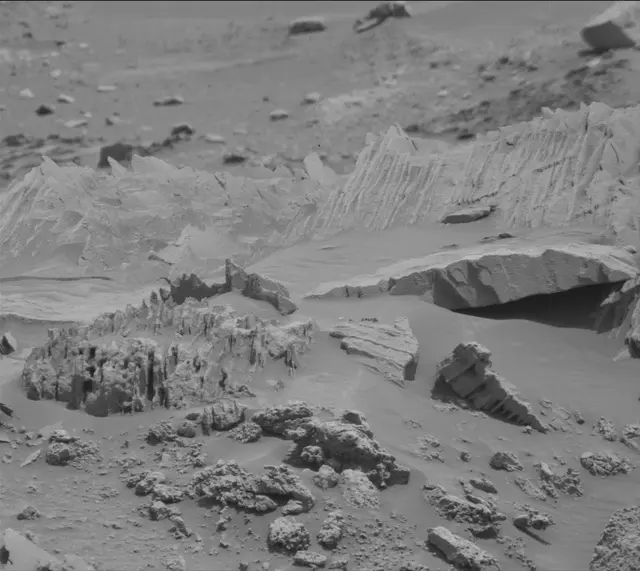 Sol 4302: Mast Camera (Mastcam)