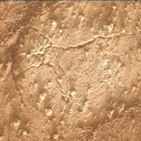 Sol 4304: Mars Hand Lens Imager (MAHLI)