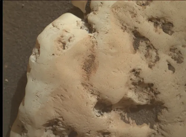 Sol 4318: Mars Hand Lens Imager (MAHLI)