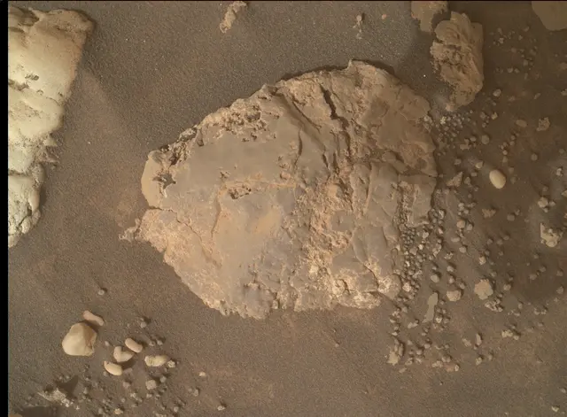 Sol 4318: Mars Hand Lens Imager (MAHLI)