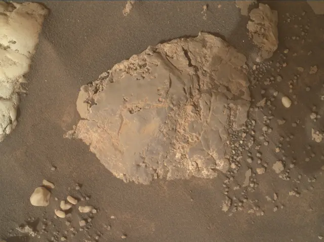 Sol 4318: Mars Hand Lens Imager (MAHLI)