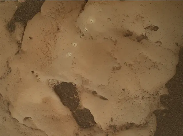 Sol 4319: Mars Hand Lens Imager (MAHLI)