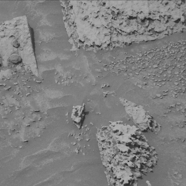 Sol 4323: Mast Camera (Mastcam)