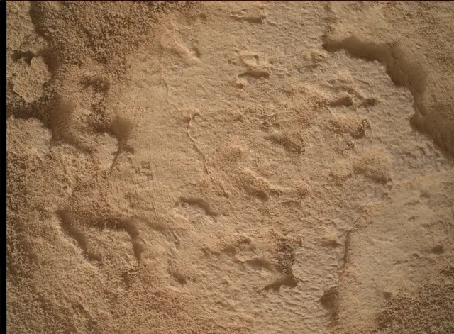 Sol 4327: Mars Hand Lens Imager (MAHLI)