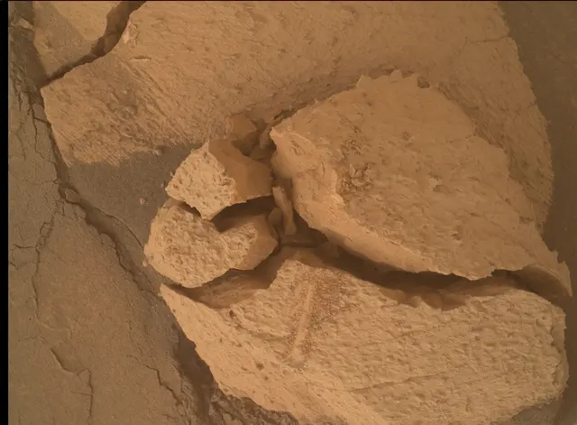 Sol 4338: Mars Hand Lens Imager (MAHLI)