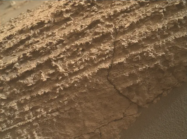Sol 4346: Mars Hand Lens Imager (MAHLI)