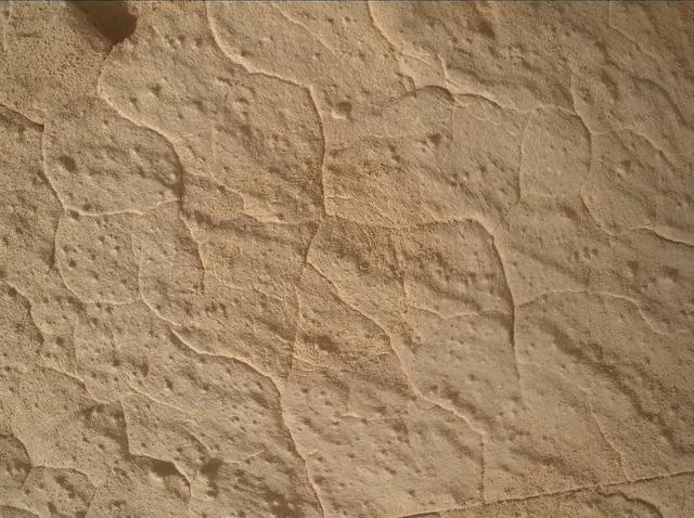 Sol 4353: Mars Hand Lens Imager (MAHLI)