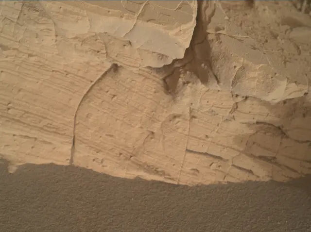 Sol 4370: Mars Hand Lens Imager (MAHLI)