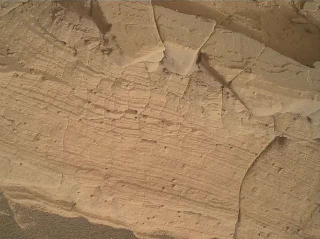 Sol 4371: Mars Hand Lens Imager (MAHLI)