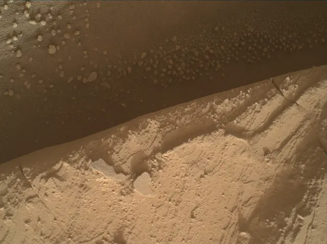 Sol 4371: Mars Hand Lens Imager (MAHLI)