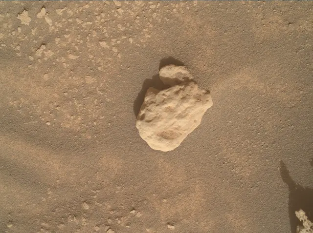 Sol 4386: Mars Hand Lens Imager (MAHLI)