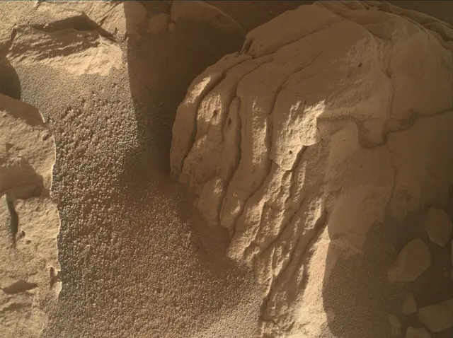 Sol 4483: Mars Hand Lens Imager (MAHLI)