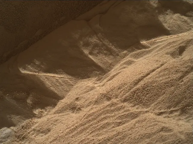 Sol 4544: Mars Hand Lens Imager (MAHLI)