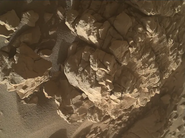 Sol 4585: Mars Hand Lens Imager (MAHLI)