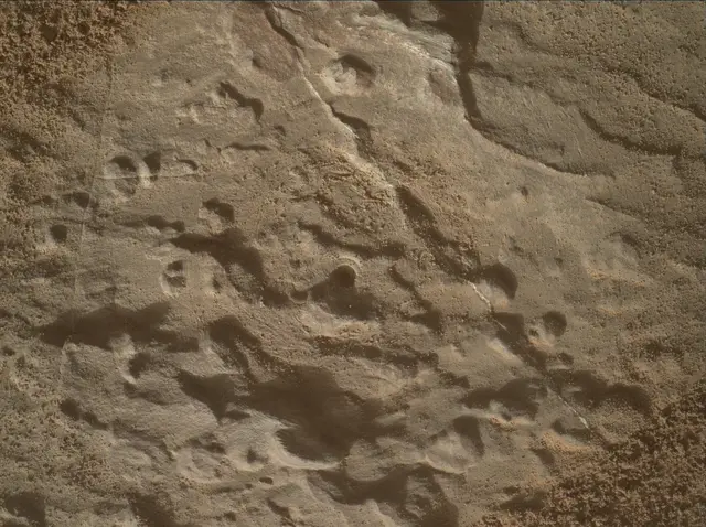 Sol 4591: Mars Hand Lens Imager (MAHLI)