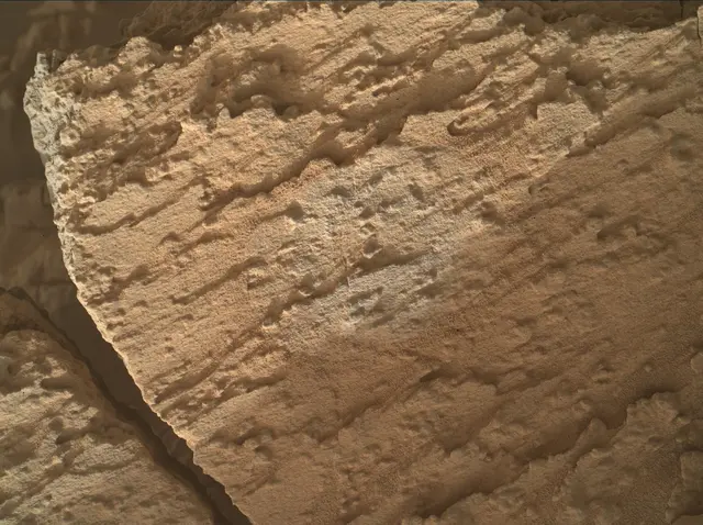 Sol 4593: Mars Hand Lens Imager (MAHLI)