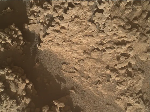 Sol 4605: Mars Hand Lens Imager (MAHLI)