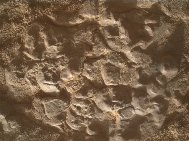 Sol 4627: Mars Hand Lens Imager (MAHLI)