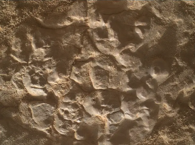 Sol 4628: Mars Hand Lens Imager (MAHLI)