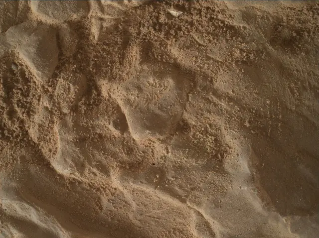 Sol 4639: Mars Hand Lens Imager (MAHLI)