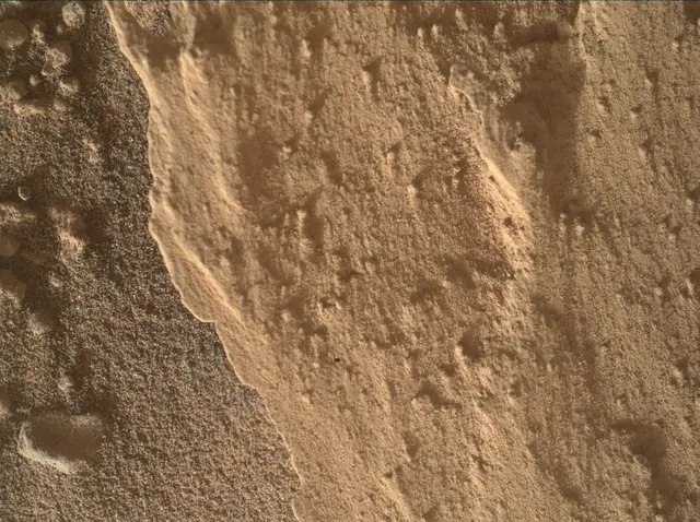 Sol 4915: Mars Hand Lens Imager (MAHLI)