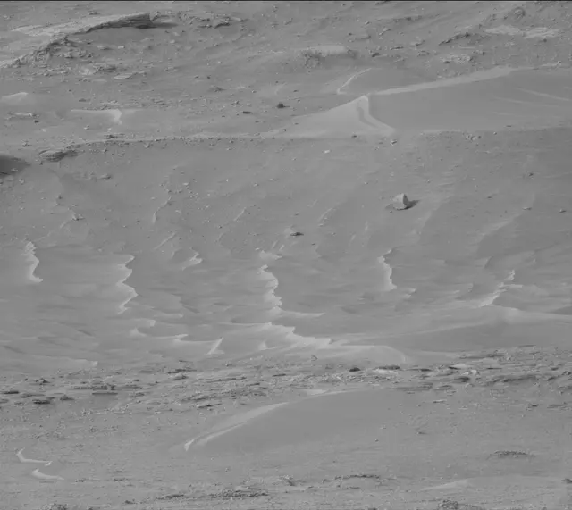 Sol 4935: Mast Camera (Mastcam)