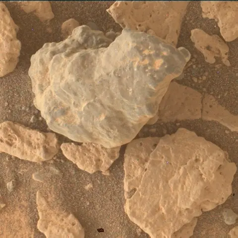 Sol 4938: Mars Hand Lens Imager (MAHLI)