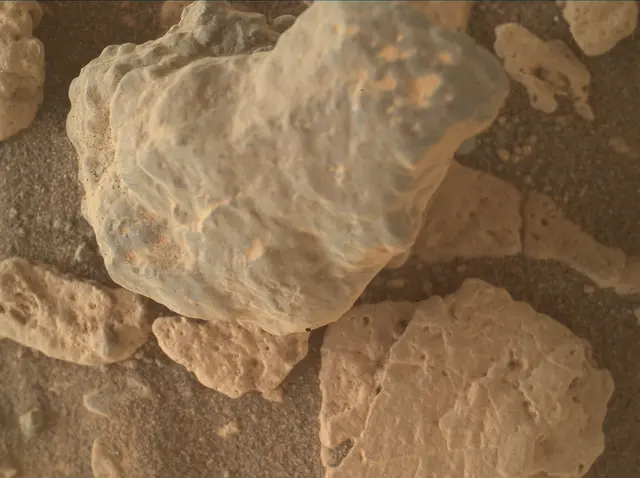 Sol 4938: Mars Hand Lens Imager (MAHLI)