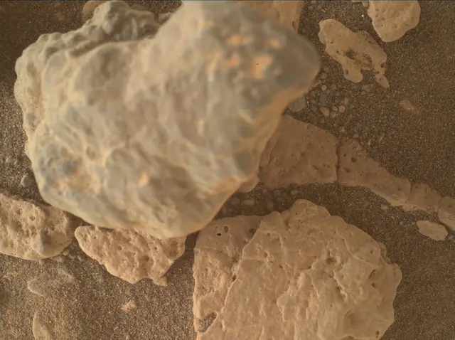 Sol 4938: Mars Hand Lens Imager (MAHLI)