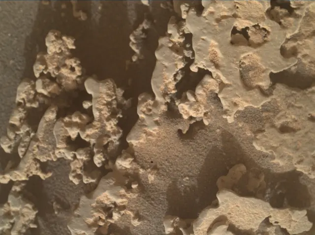 Sol 4944: Mars Hand Lens Imager (MAHLI)