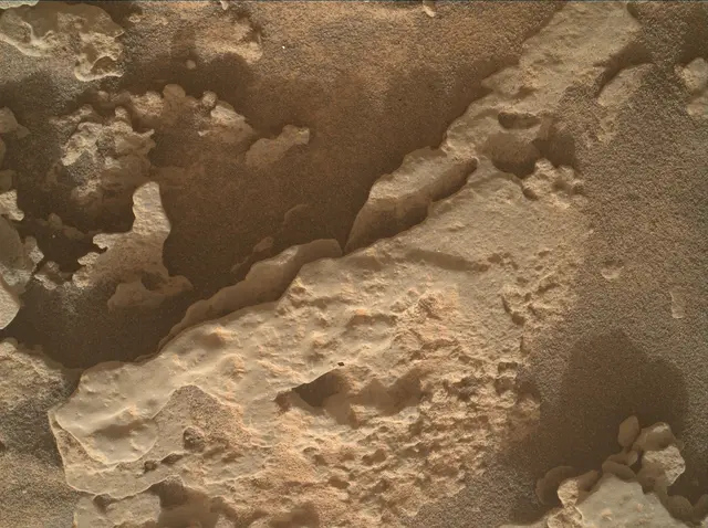 Sol 4946: Mars Hand Lens Imager (MAHLI)