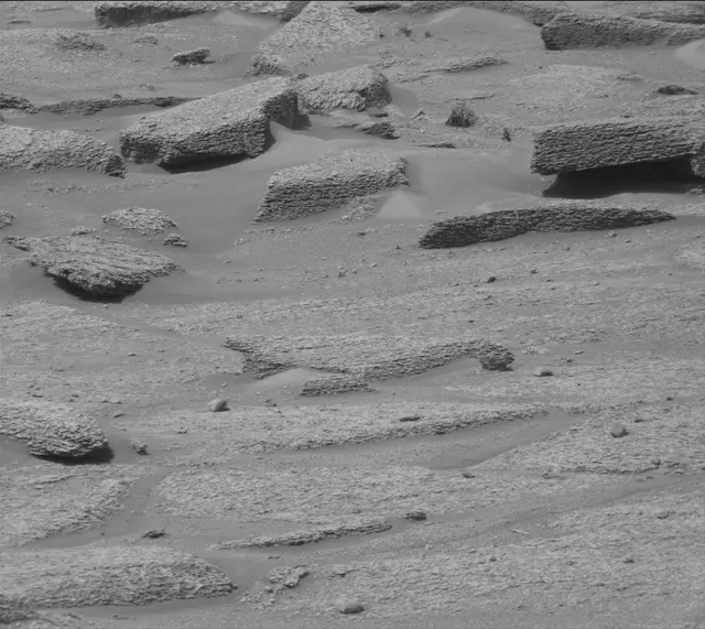 Sol 4947: Mast Camera (Mastcam)