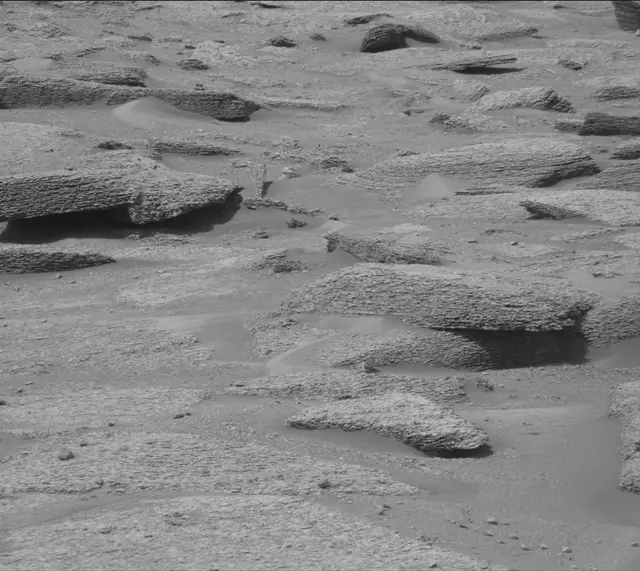 Sol 4947: Mast Camera (Mastcam)