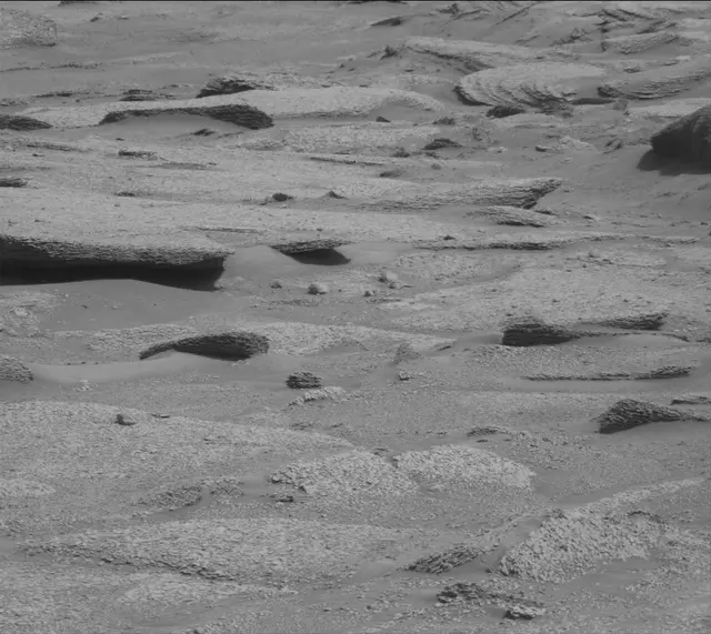 Sol 4949: Mast Camera (Mastcam)