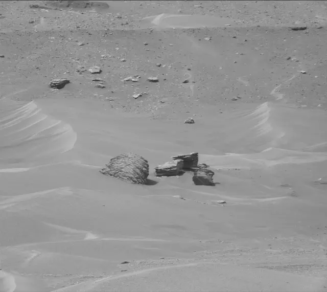 Sol 4949: Mast Camera (Mastcam)