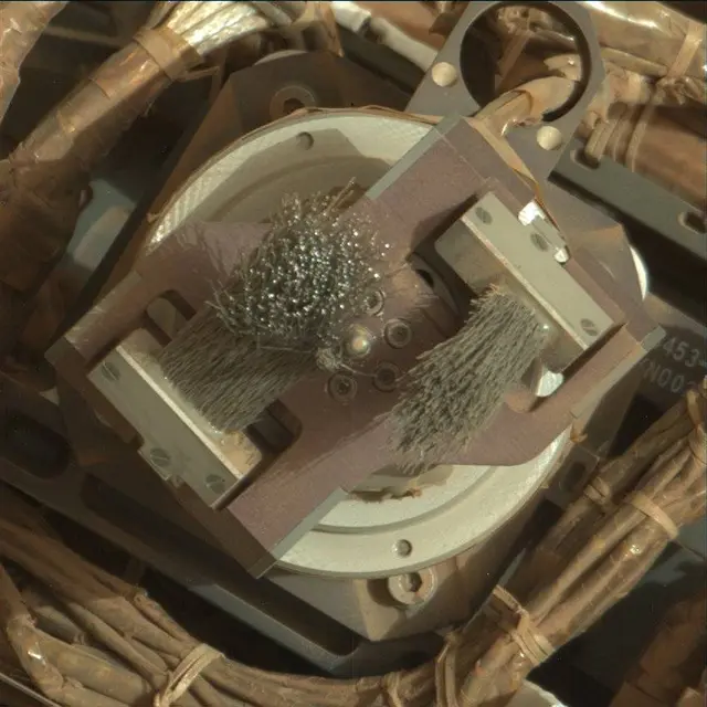 Sol 4949: Mast Camera (Mastcam)