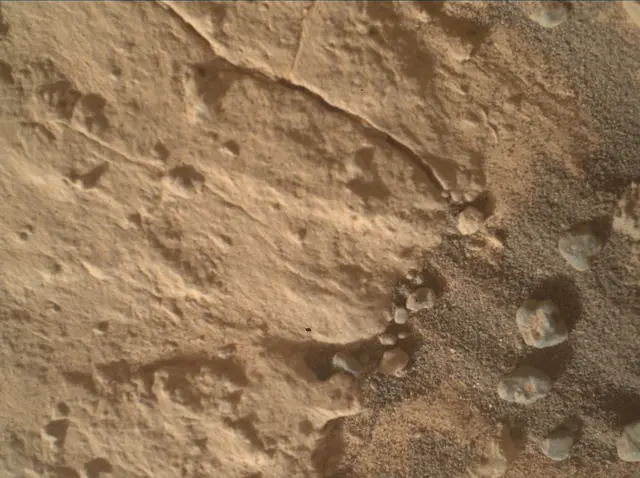 Sol 4949: Mars Hand Lens Imager (MAHLI)